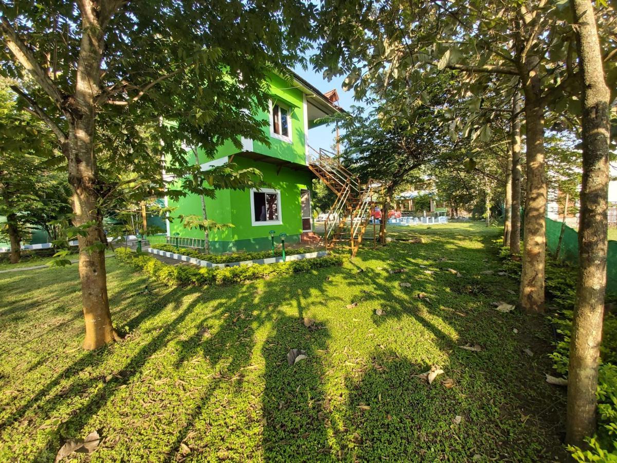 The Midway Jungle Resort Masinagudi Eksteriør billede